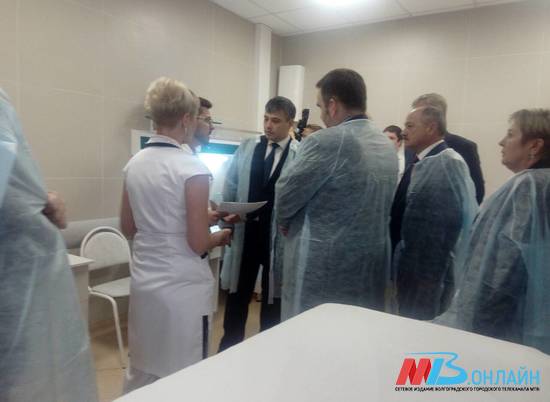 Дмитрий Морозов осмотрел волгоградскую больницу скорой медицинской помощи № 25