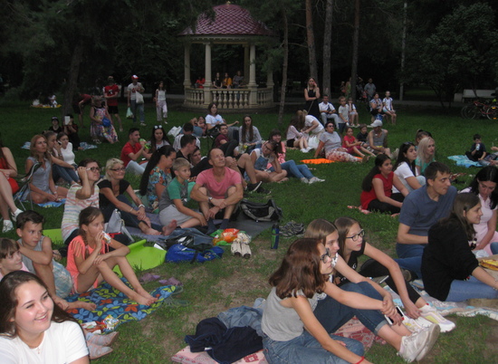 1 августа в Комсомольском саду покажут американскую комедию и драму