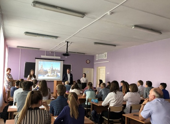 Волгоградские школьники  рассказали одноклассникам про Крым и поехали в «Артек»