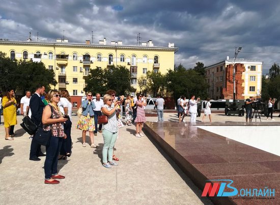Участники паркового форума «Лето» отправились гулять по Волгограду