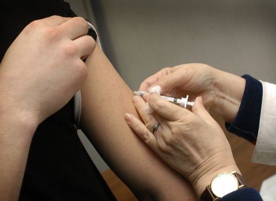 В Волгоградской области вакцинировано более двух тысяч человек от пневмококка