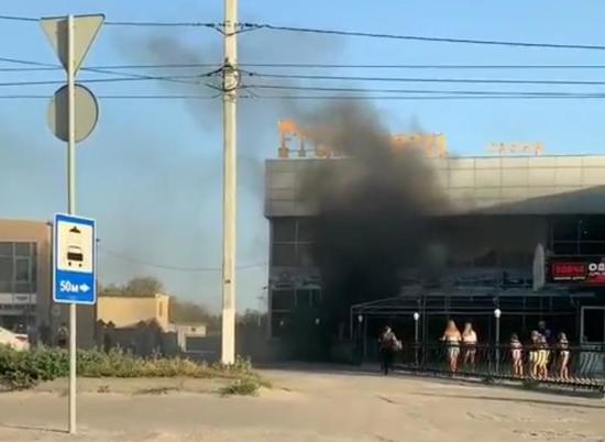 В Волгограде из «Франтэля» на Землячке повалил столб дыма