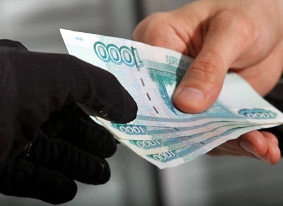 За сутки волгоградцы "подарили" мошенникам более 320 тысяч рублей