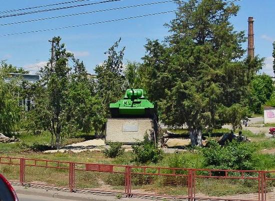 На юге Волгограда наведут порядок у памятника танку Т-34