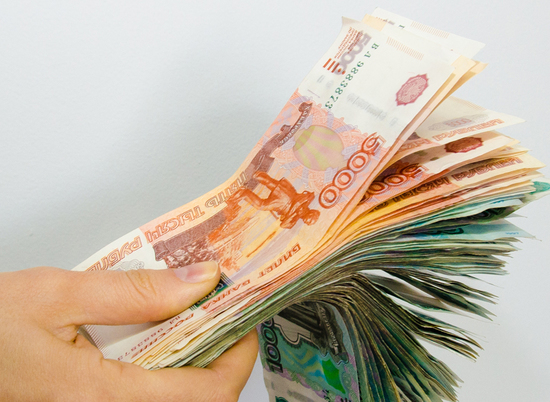 Средняя зарплата волгоградцев за 7 месяцев составила 31875 рублей