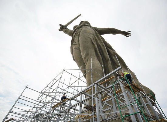 Реставрацию монумента «Родина-мать» завершат раньше срока