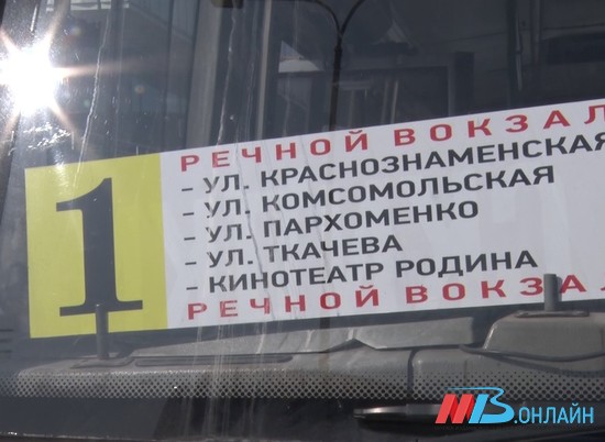 В Волгограде 1-й автобус ушел «на зимовку» вместе с теплоходами