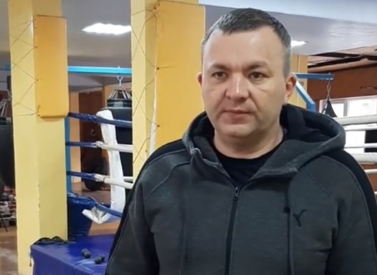 Волгоградский тренер по боксу Дешевов записал обращение к Путину