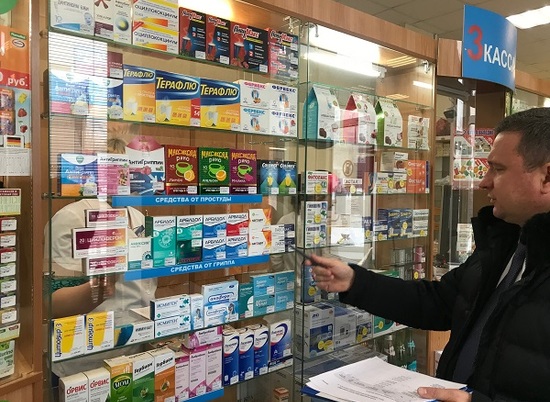 В волгоградских аптеках наблюдается нехватка медицинских масок