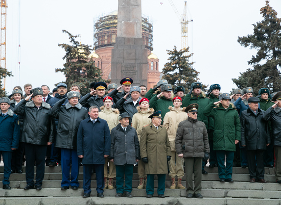 Волгоград отмечает День защитников Отечества