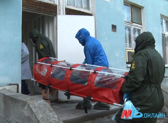 Источник заражения погибшей от COVID-19 ищут в Волгоградской области