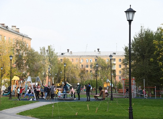В Волгограде устранили повреждения покрытия у Дворца культуры ТЗР