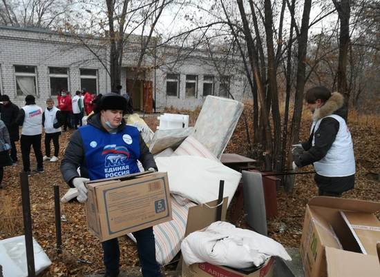 В Волгограде волонтеры из ЕР помогают бороться с коронавирусом