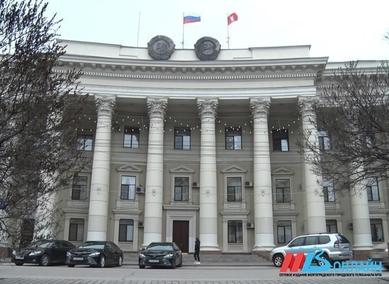 Волгоградская облдума потратит миллион рублей на электровафельницы
