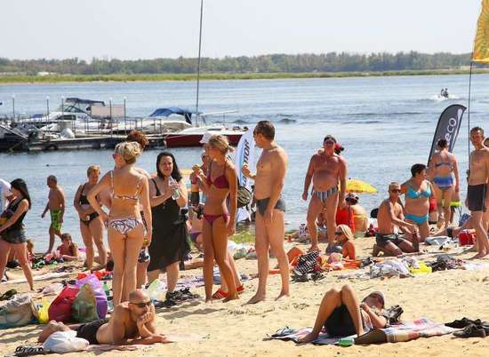 В Волгограде к открытию готовят первый пляж