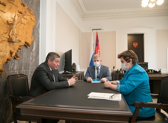 Андрей Бочаров встретился с главой Росздравнадзора