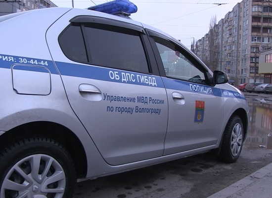 43-летний житель Волгоградской области сбил на дороге пенсионерку