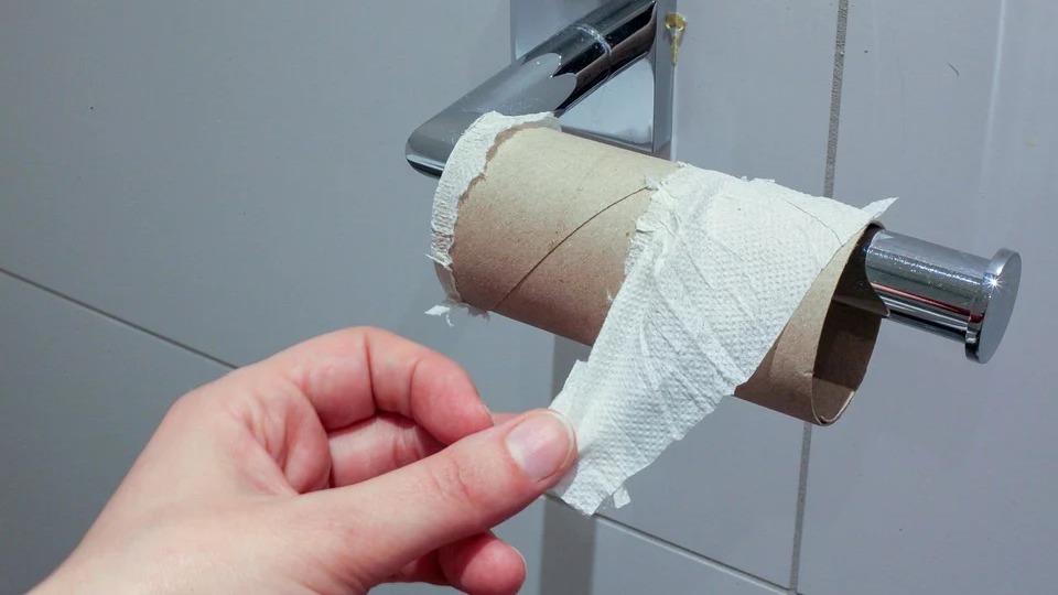 Жители Волгограда кинулись скупать туалетную бумагу