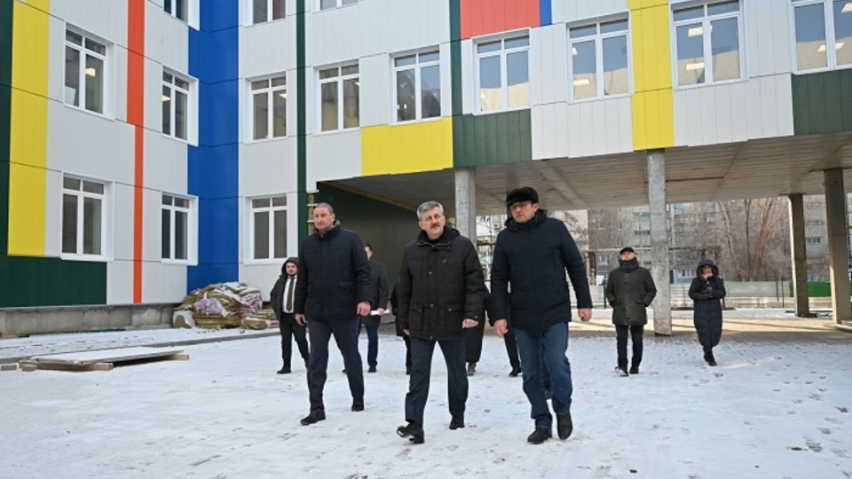 В строящейся на юге Волгограда школе на 50% завершена внутренняя отделка помещений