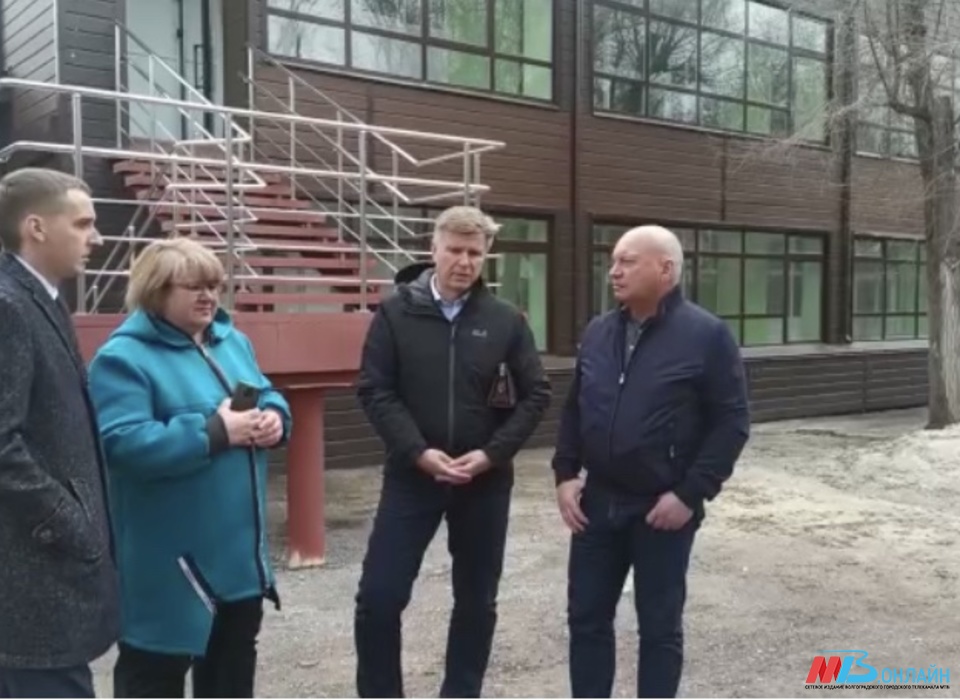 Депутат Госдумы Виталий Лихачёв посетил волгоградский «Орлёнок»