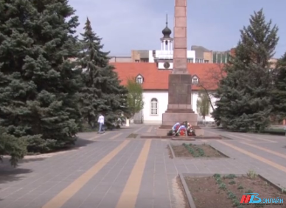 Возле музея «Старая Сарепта» в Волгограде демонтировали старый асфальт