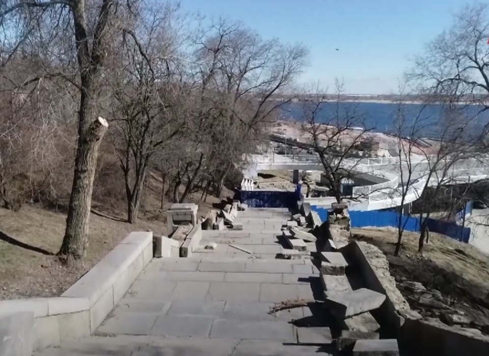 В Волгограде ищут подрядчика для благоустройства территории вдоль исторической лестницы