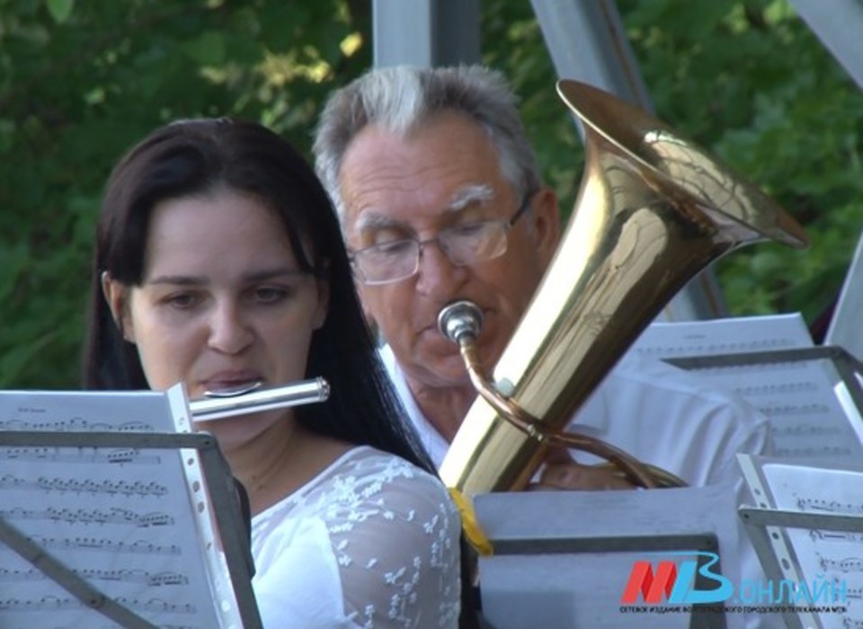 На набережной Волгограда выступят музыканты-любители