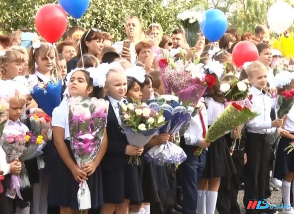 Путин распорядился о выплате 10 000 рублей к школе: волгоградцы не получат деньги