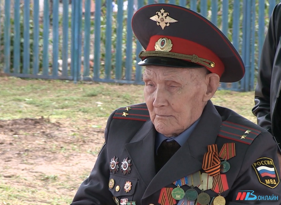 Участнику Сталинградской битвы Николаю Небыкову исполнилось 100 лет