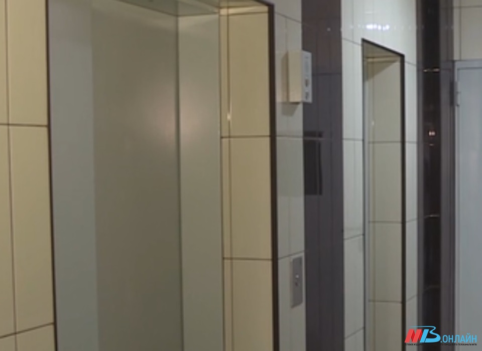 В домах Волгоградской области с начала года заменили более 900 лифтов