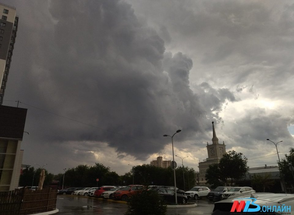 Дождь и порывистый ветер ожидаются в Волгограде 27 октября