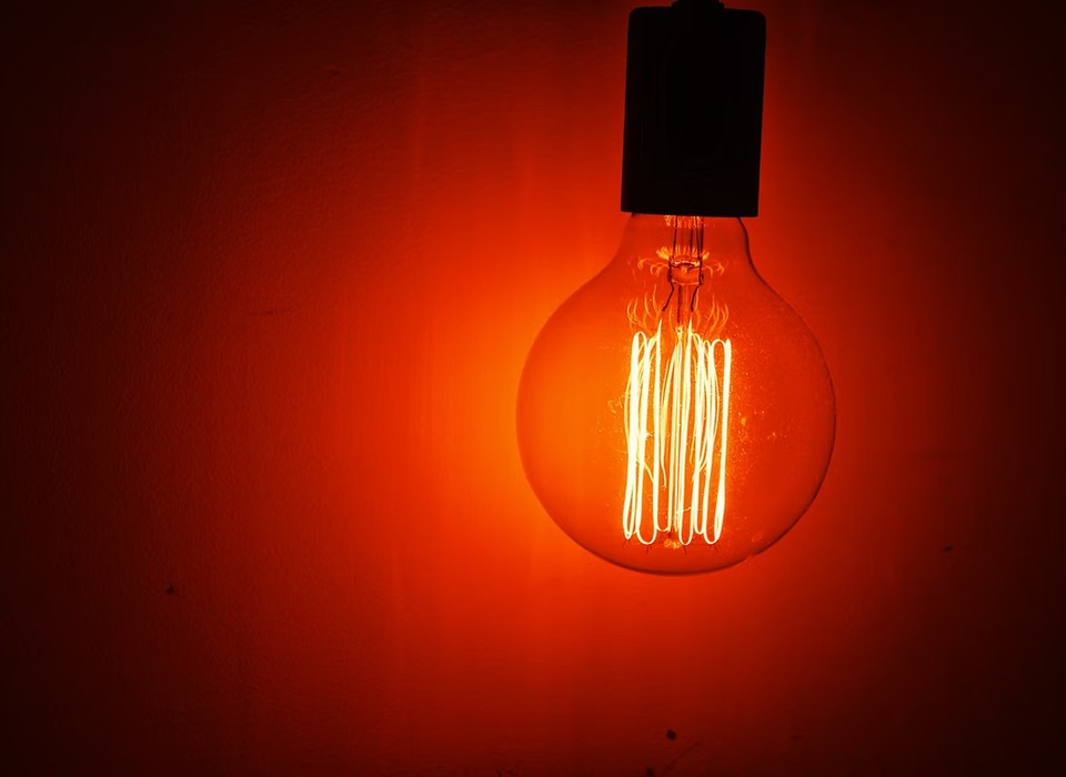 Свет частично отключат в четырех районах Волгограда 25 ноября