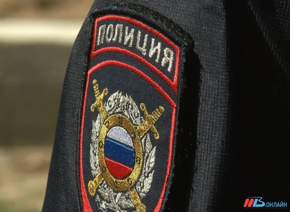 Волгоградские полицейские задержали опасную покупательницу