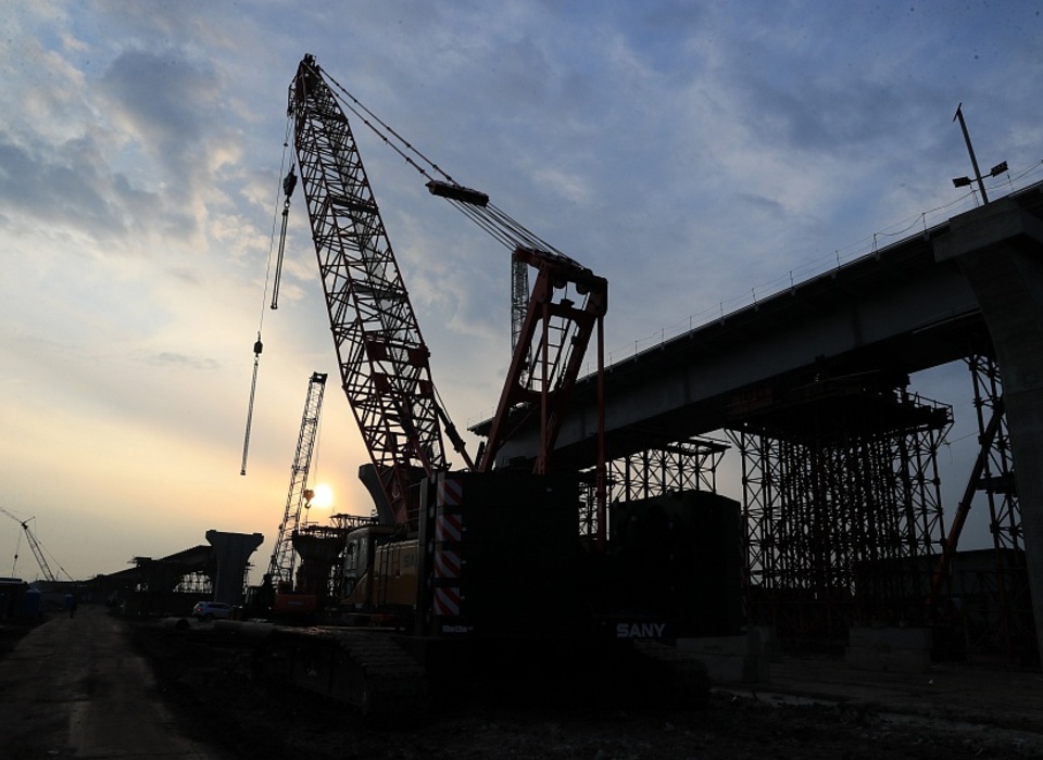 В Волгограде началась надвижка пролётов нового моста через ВДСК
