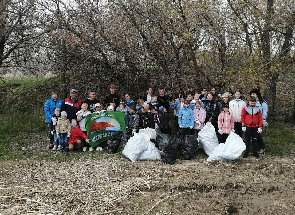 Жители Волгоградской области очистили от мусора 70 км вдоль рек
