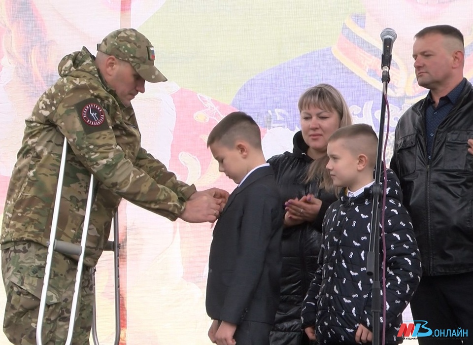 В Волгограде наградили медалью 10-летнего мальчика за спасение при пожаре бабушки