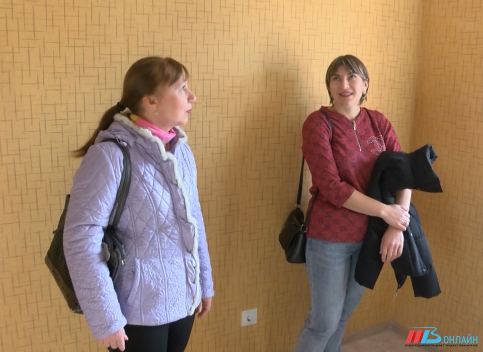 В Волгограде 80 аварийных переселенцев познакомились с будущими квартирами