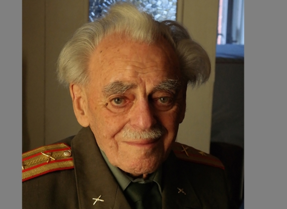 В Волгограде поздравили ветерана с днем начала контрнаступления под Сталинградом