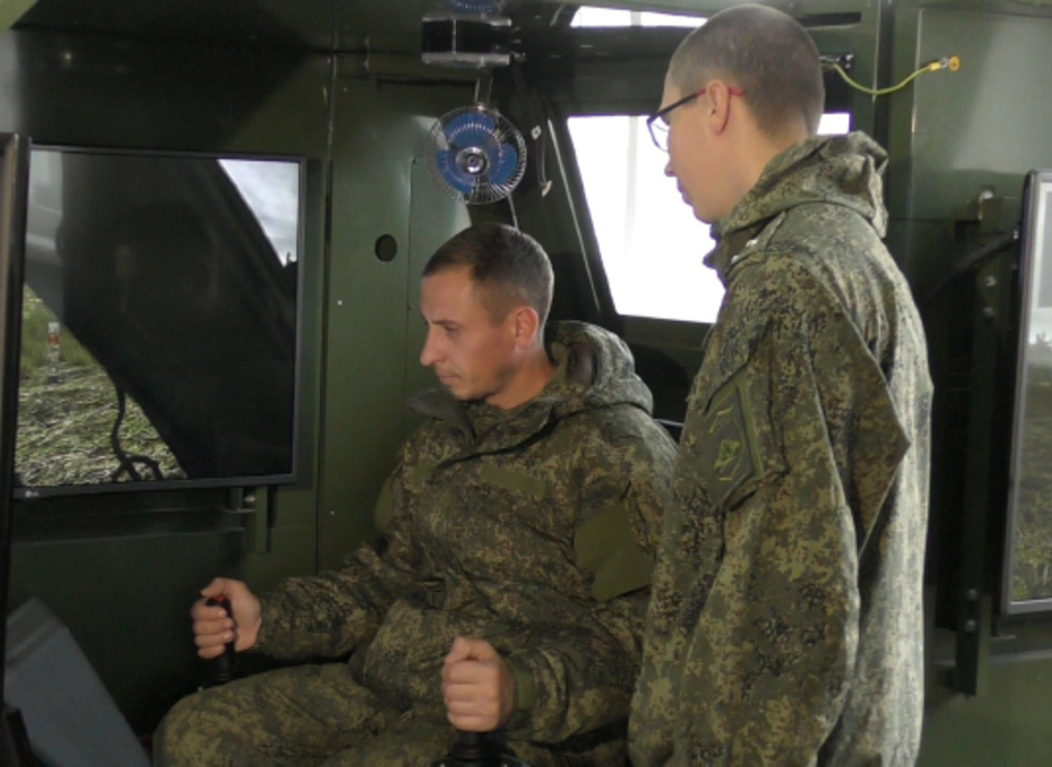 В Волгоградской области готовят военных водолазов и водителей