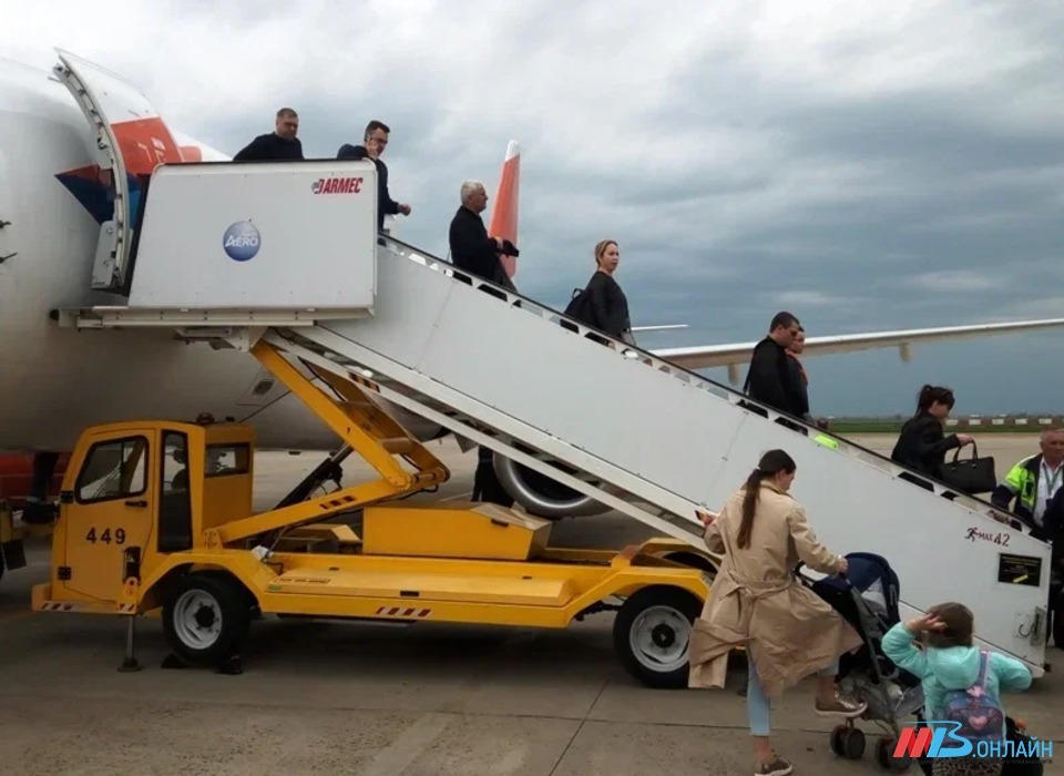 В аэропорту Волгограда задержали шесть рейсов из-за атаки БПЛА