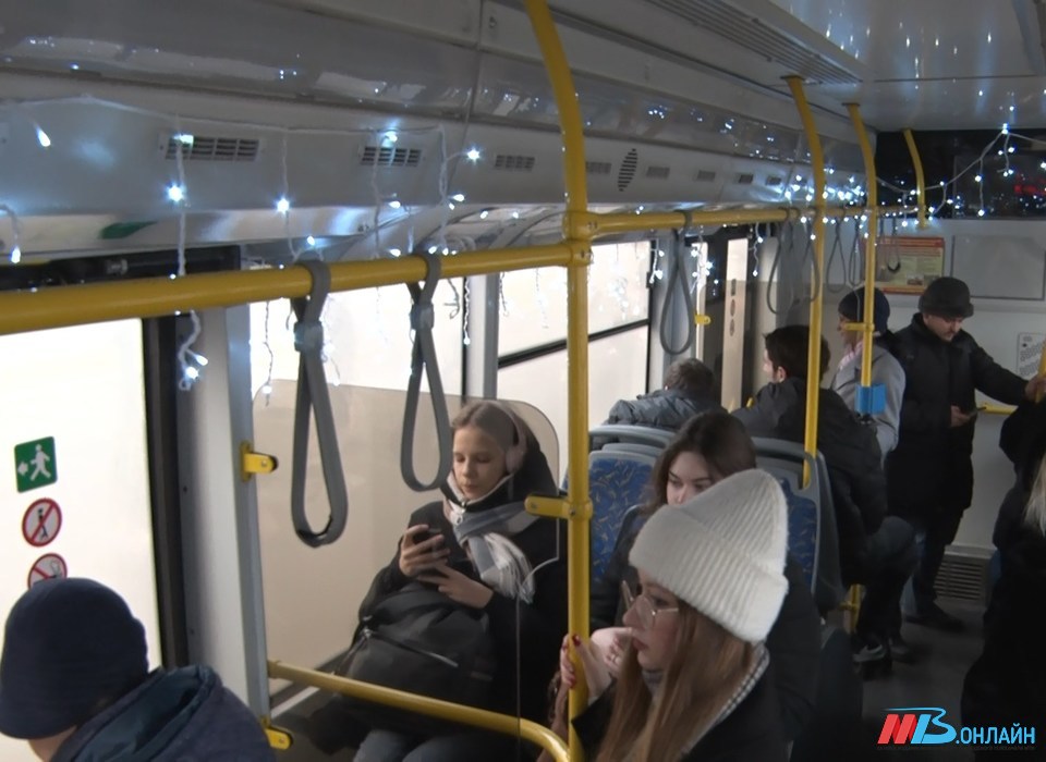 Бесплатный автобус пустят в Волжском в новогоднюю ночь