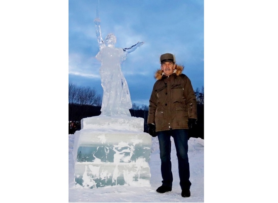 В Башкортостане сделали ледяную скульптуру «Родина-мать» из Волгограда