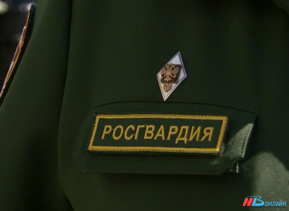 Волгоградским росгвардейцам утвердили ежемесячную выплату в 10 тысяч рублей