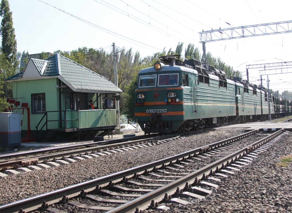 В Волгоградской области обновят 16 железнодорожных переездов
