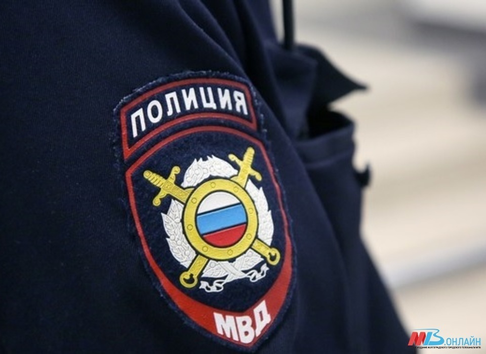 В Ворошиловском районе Волгограда задержан вандал, повредивший чужой автомобиль