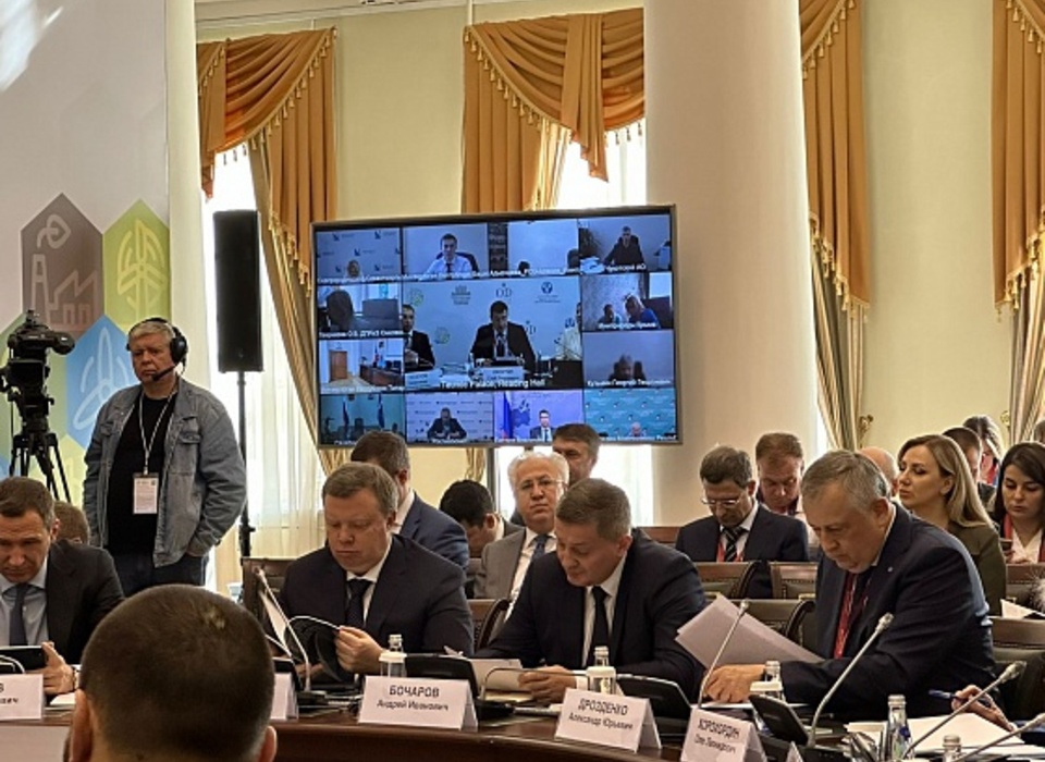 Андрей Бочаров представил результаты работы Волгоградской области на заседании Госсовета РФ