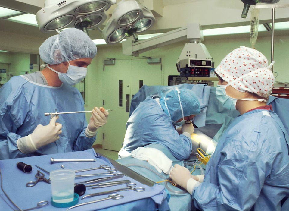 Волгоградским врачам запретят делать операции по смене пола, кроме лечения аномалий