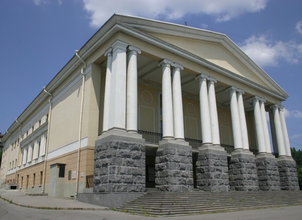 Волгоградский музыкальный театр приглашает на гала-концерт в честь закрытия 91-го сезона