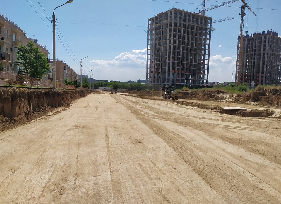 В Советском районе Волгограда обустраивают дорожную инфраструктуру
