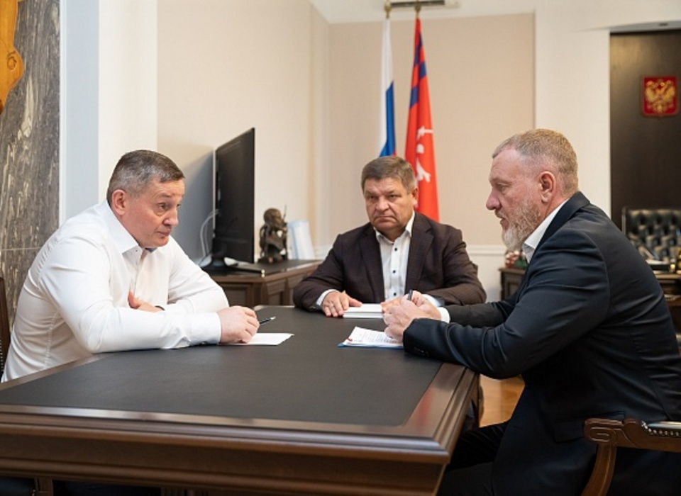 Губернатор Волгоградской области провёл рабочую встречу с Сергеем Горняковым